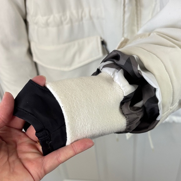 WESC Men's L Classic White Snowboard/Snow Jacket - Picture 7 of 14